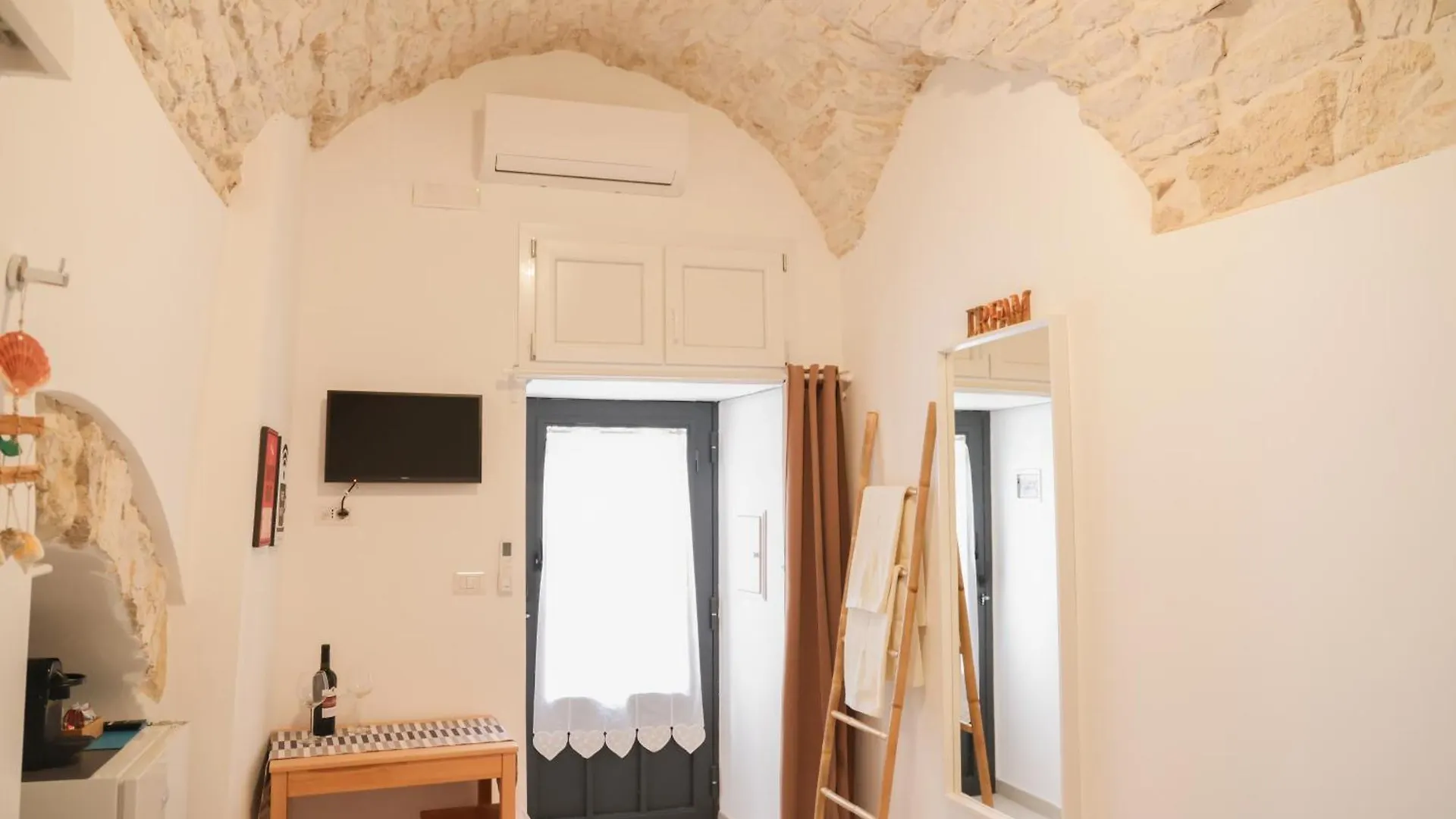 Maison d'hôtes Room 20 - Piccola Camera In Pietra Bianca Giovinazzo